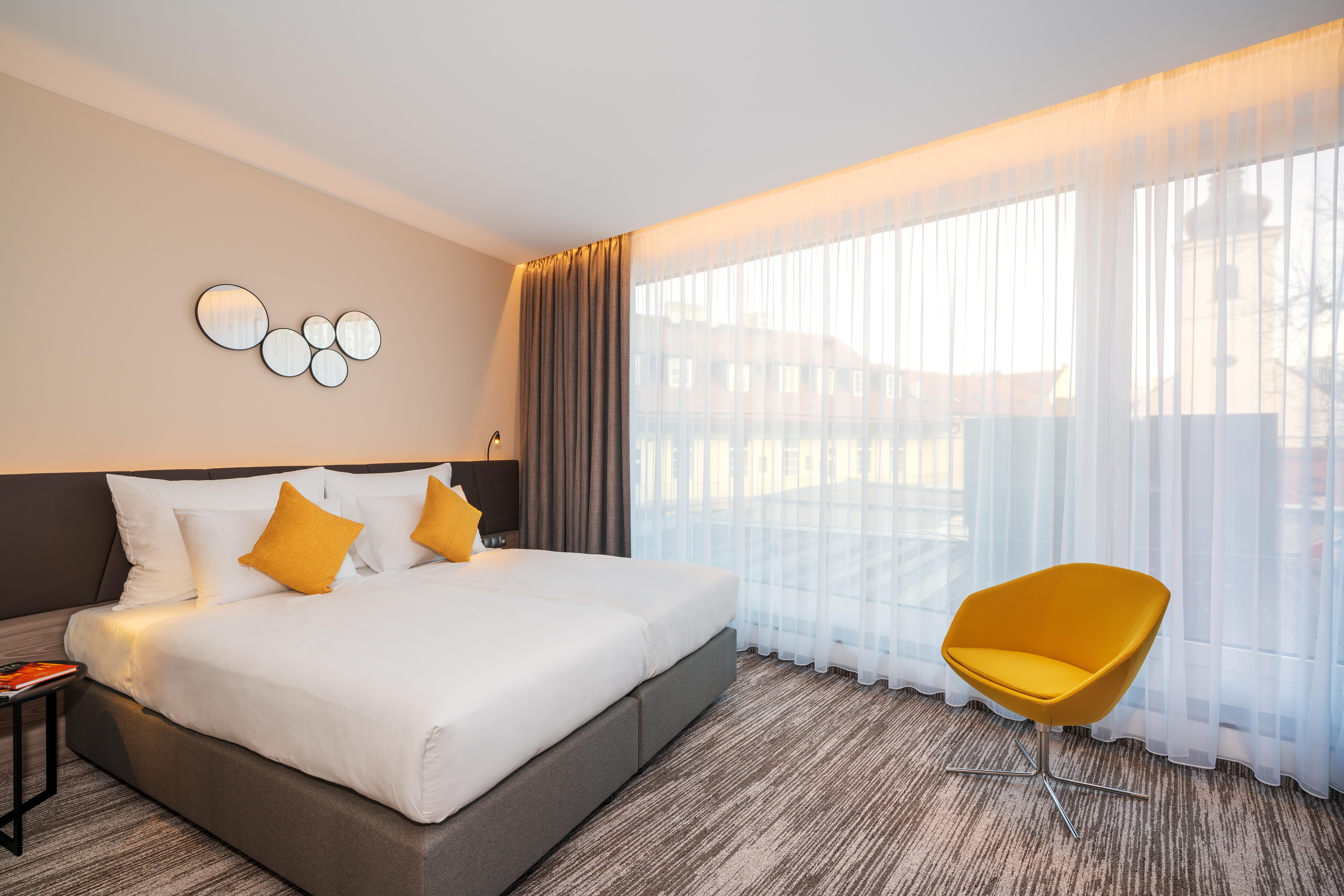 Hotel Cube Прага Екстериор снимка