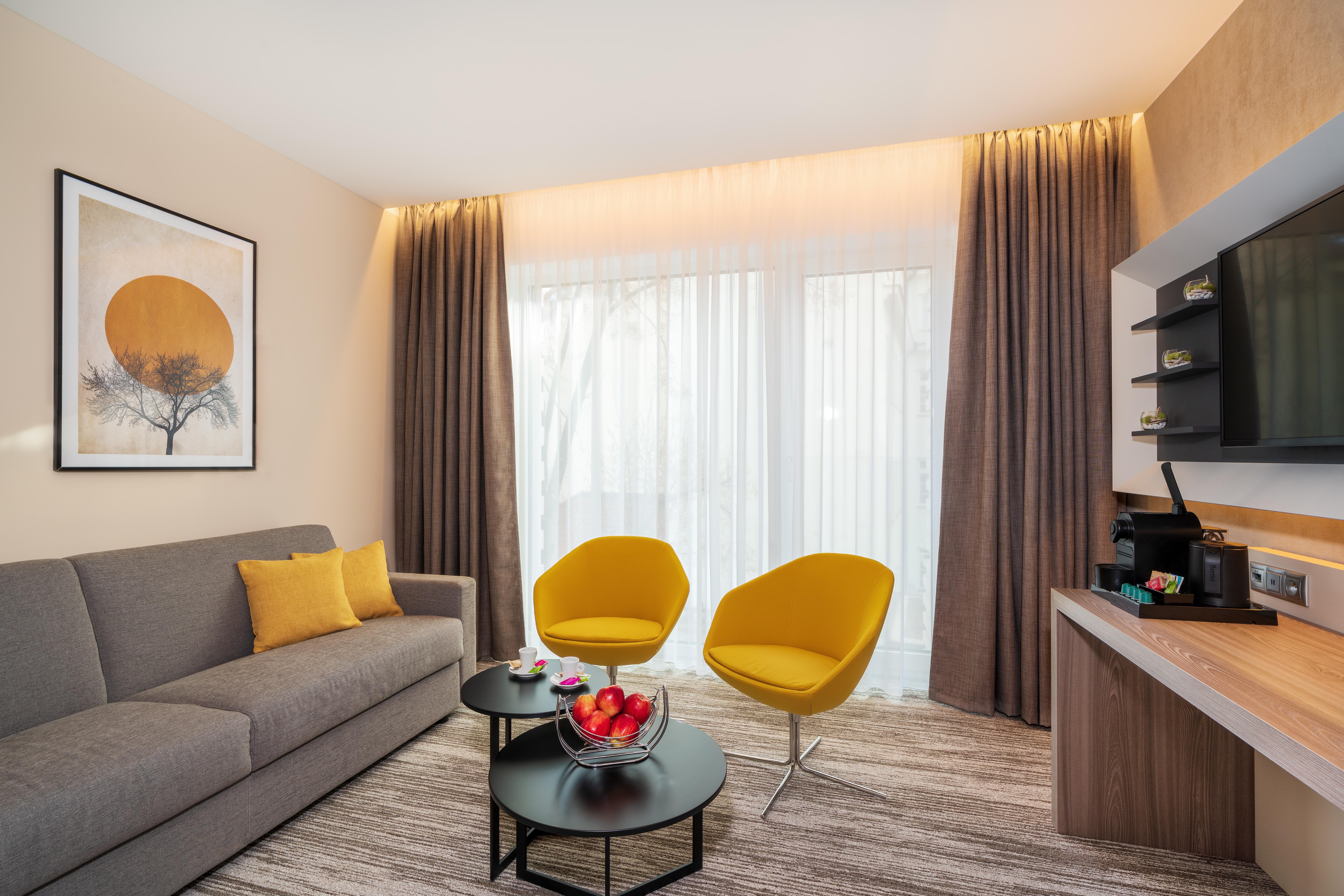 Hotel Cube Прага Екстериор снимка
