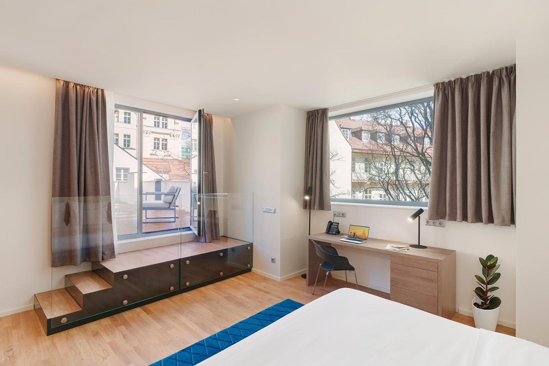 Hotel Cube Прага Екстериор снимка