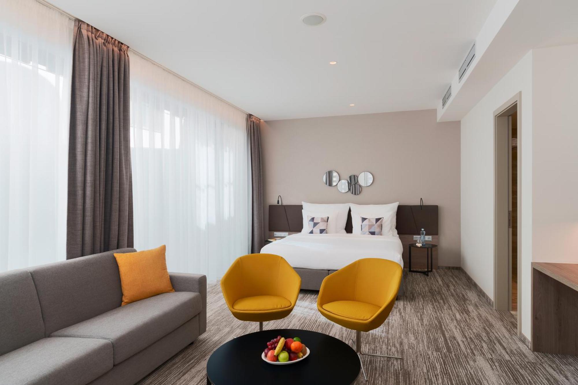 Hotel Cube Прага Екстериор снимка